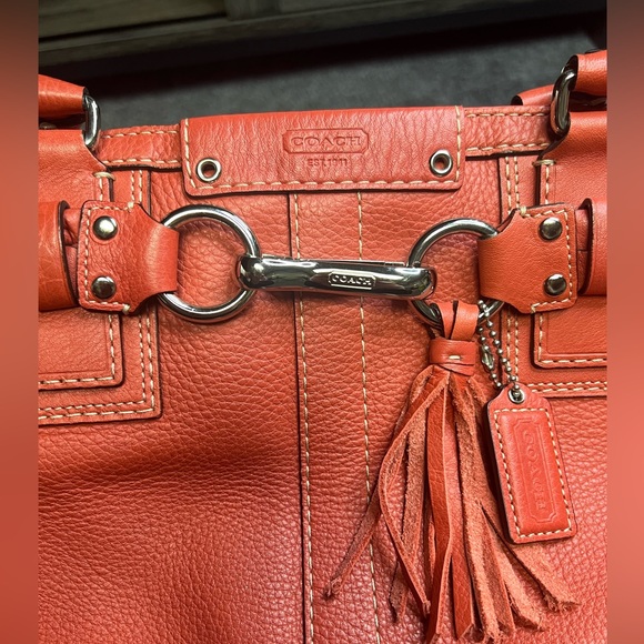 Beautiful Pre-Loved Coach Bag - Picture 6 of 12